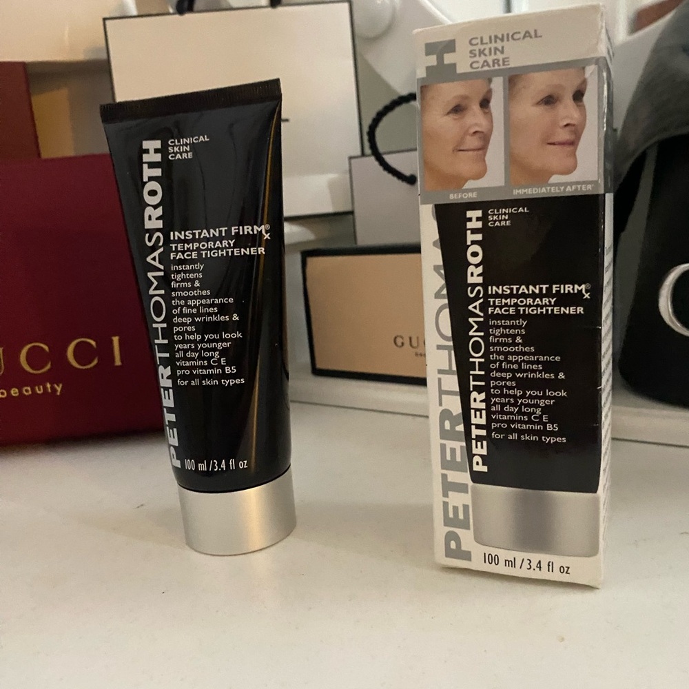 Peter Thomas Roth instant face tightener. NIB. Never used. Happy shopping!